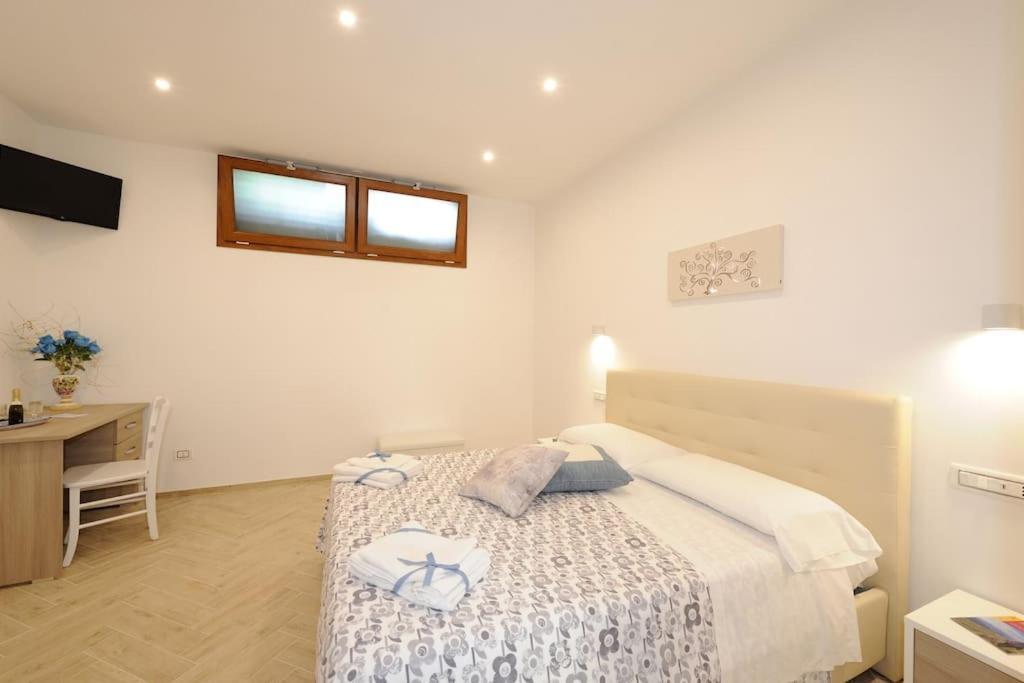 Mon Reve 2 Apartment Pianillo Bagian luar foto